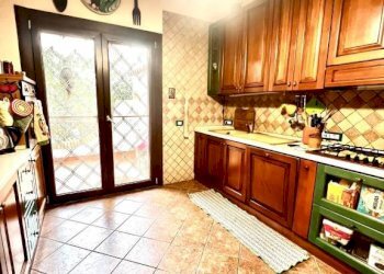 Cucina - Villa via del Fosso della Castelluccia, Roma - foto 25