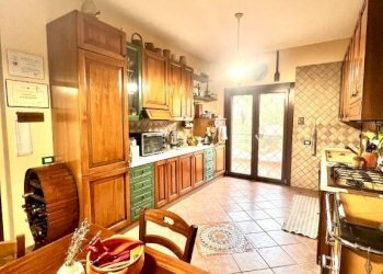 Cucina - Villa via del Fosso della Castelluccia, Roma - foto 26