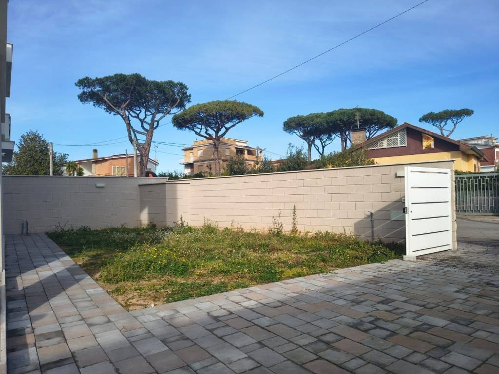 Giardino - Villa piazza del Consorzio, Anzio - foto 2