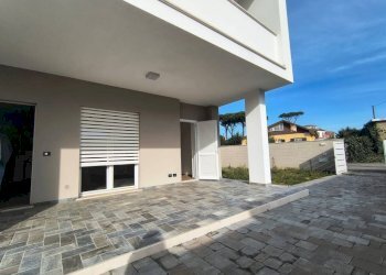 Facciata - Villa piazza del Consorzio, Anzio - foto 3