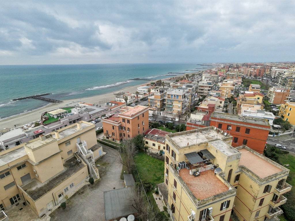 Vista - Trilocale via delle Nereidi, Roma (zona Lido di Ostia) - foto 1