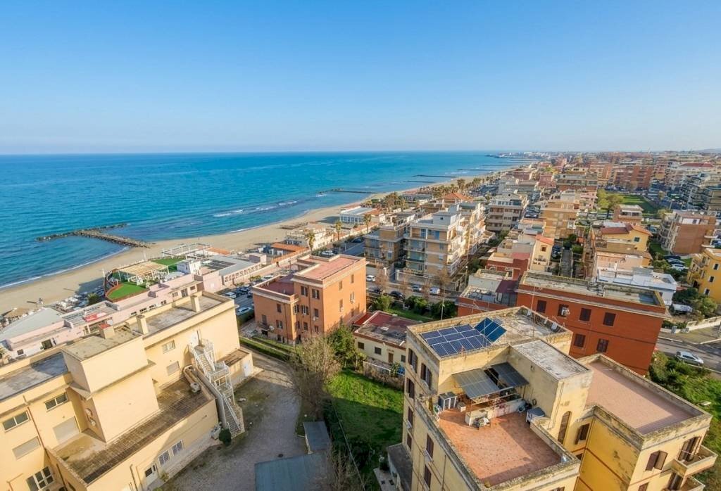 Vista - Trilocale via delle Nereidi, Roma (zona Lido di Ostia) - foto 1