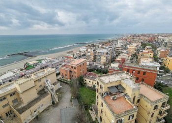 Vista - Trilocale via delle Nereidi, Roma (zona Lido di Ostia) - foto 1