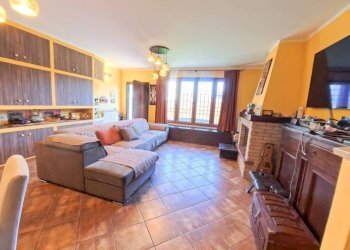 Salone - Villa via Calvignano, frazione Dragona, Roma - foto 10