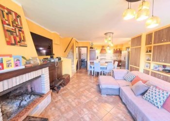 Salone - Villa via Calvignano, frazione Dragona, Roma - foto 13