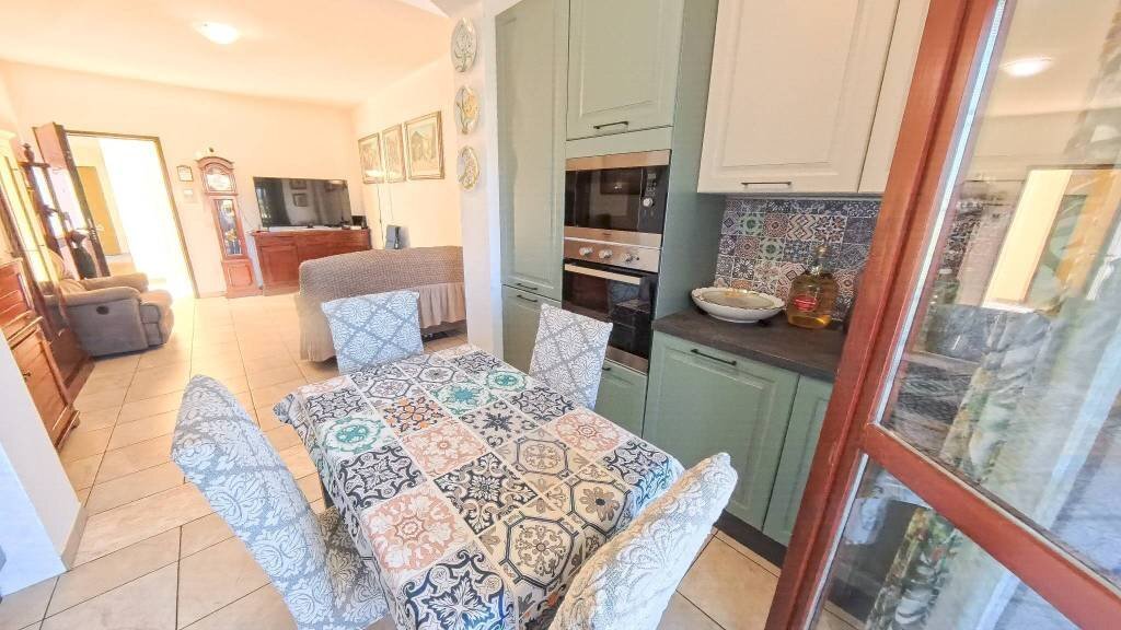 Cucina - Three-room apartment via Carlo Casini, hamlet Dragona, Roma - photo 3