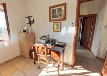 Camera da letto - Three-room apartment via Carlo Casini, hamlet Dragona, Roma - photo 18