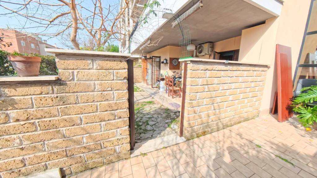 Ingresso - Bilocale via Luigi Cochetti, Roma - foto 3