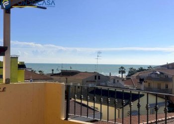 Foto 1 - Attic Via Ugo Foscolo, Tortoreto - photo 1