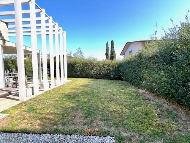 Foto 3 - Villa a Schiera Via Rossini
29, Desenzano del Garda - foto 3