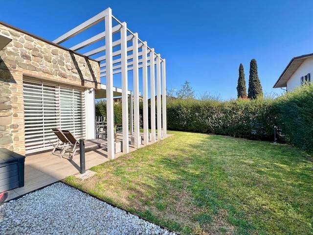 Foto 1 - Villa a Schiera Via Rossini
 
29, Desenzano del Garda - foto 1