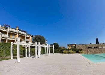 Foto 1 - Villa a Schiera Via Comboni
 
30, Desenzano del Garda - foto 1