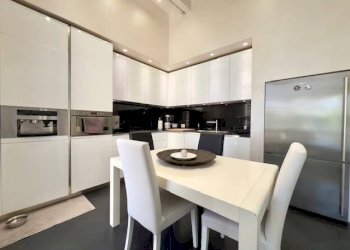 Foto 42 - Villa a Schiera Via Comboni
 
30, Desenzano del Garda - foto 42