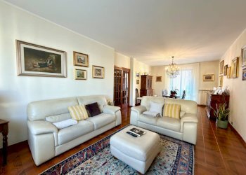 Foto 6 - Villa a Schiera Via Bogliaco
 
33, Desenzano del Garda - foto 6