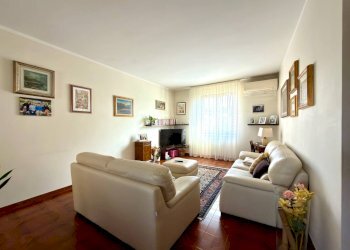 Foto 7 - Villa a Schiera Via Bogliaco
 
33, Desenzano del Garda - foto 7