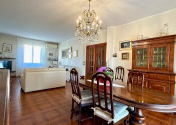 Foto 8 - Villa a Schiera Via Bogliaco
 
33, Desenzano del Garda - foto 8