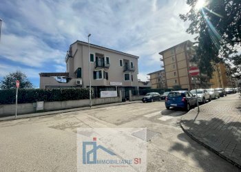 Foto 5 - Commercial Premises Zona Mellusi, Benevento - photo 5