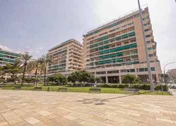 Foto 1 - Locale Commerciale Piazza Rossetti, Genova - foto 1