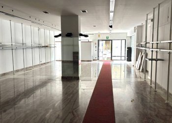 Foto 3 - Capannone Via Guglielmo Marconi
 
118, Savignone - foto 3