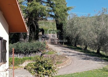 Foto 2 - Villa Via di Rocca Romana
 
329, Sutri - photo 2