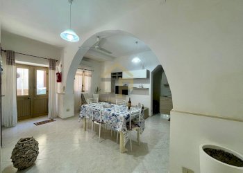Foto 2 - Casa indipendente VIA CASTRONOVO, Castellammare del Golfo - foto 2
