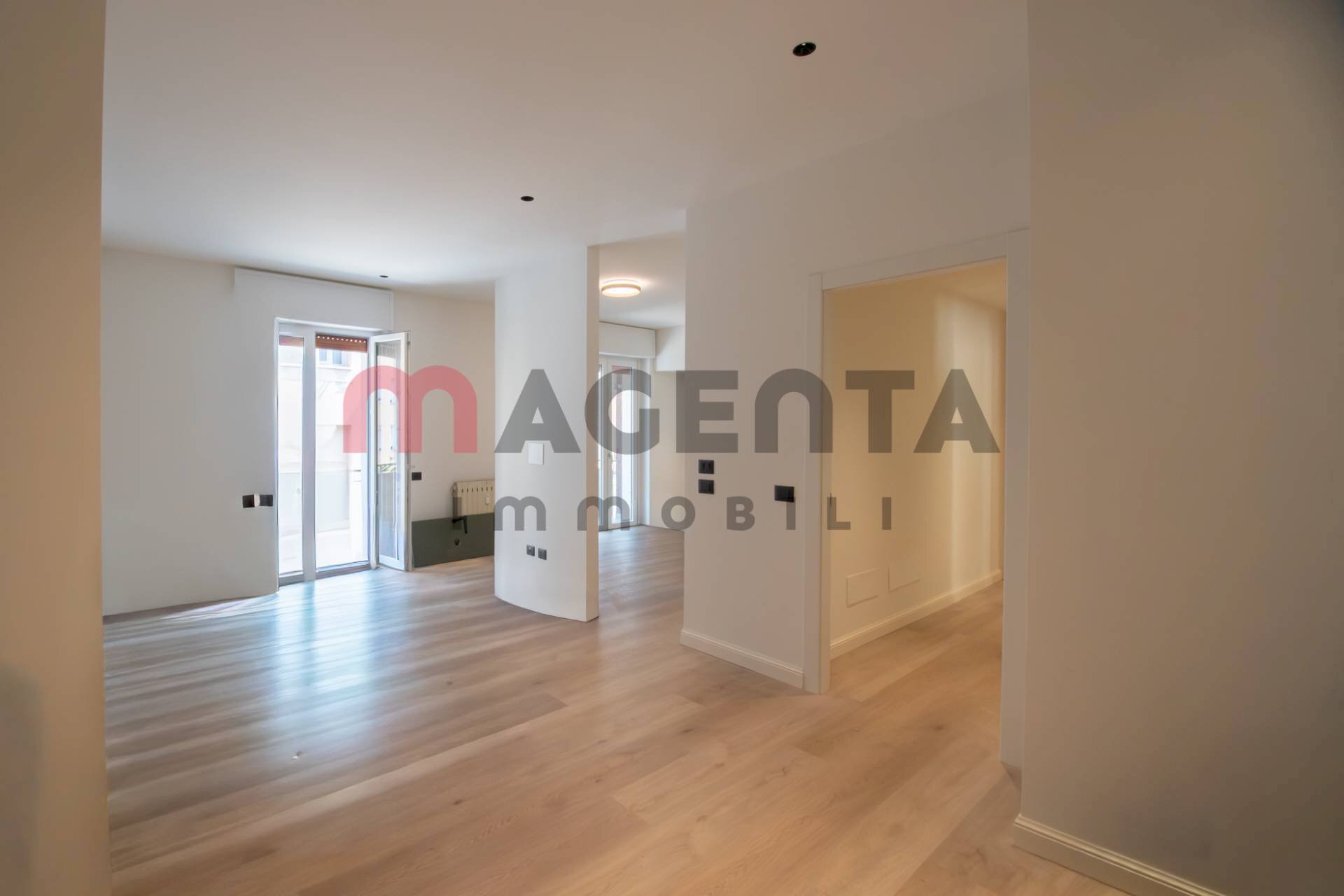 Foto 2 - Four-room apartment LUNGO LAGO CESARE BATTISTI
 
41, Desenzano del Garda - photo 2