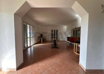 Stanza vuota - Villa via Pescopane
 
13, Roccasecca - foto 5