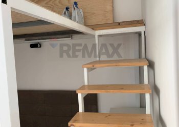 Scale - Two-room apartment Rosario Portamedina
 
52, Napoli - photo 12