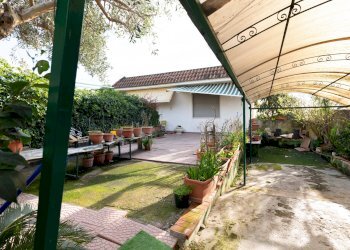 Foto 2 - Semi-detached house Via Ruggiero
66, Torre del Greco - photo 2