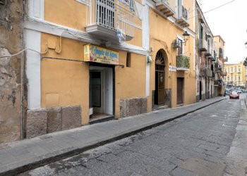 Foto 1 - Commercial Premises via piscopia
58, Torre del Greco - photo 1