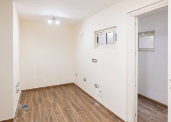 Foto 32 - Apartment Via Cesare Rosaroll
161, Napoli - photo 32