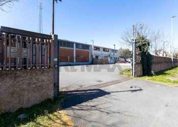 Edificio all\'aperto - Capannone Via Leone Tolstoj
 
79, San Giuliano Milanese - foto 35
