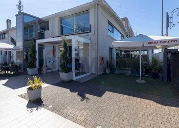 Terrazza - Capannone Via Leone Tolstoj
 
79, San Giuliano Milanese - foto 37
