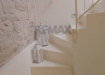 Secondo piano - Casa indipendente VICO GABRIELE MOROLA
 
42-44, Trani - foto 9