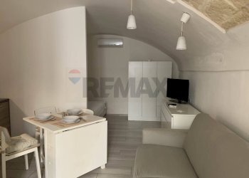 Soggiorno piano terra - Casa indipendente VICO GABRIELE MOROLA
 
42-44, Trani - foto 27