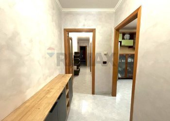 Hall / corridoio - Trilocale VIA CECOSLOVACCHIA
 
7, Trani - foto 4