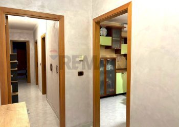 Hall / corridoio - Trilocale VIA CECOSLOVACCHIA
 
7, Trani - foto 5