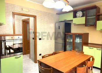 Sala da pranzo - Trilocale VIA CECOSLOVACCHIA
 
7, Trani - foto 12