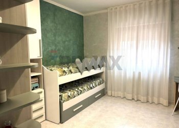 Camera / camera da letto - Trilocale VIA CECOSLOVACCHIA
 
7, Trani - foto 33