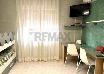 Camera / camera da letto - Trilocale VIA CECOSLOVACCHIA
 
7, Trani - foto 36