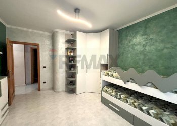 Camera / camera da letto - Trilocale VIA CECOSLOVACCHIA
 
7, Trani - foto 39