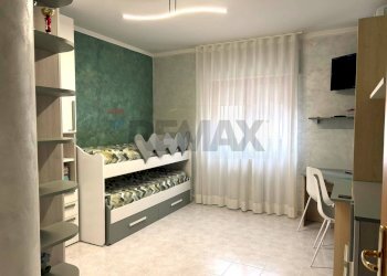 Camera / camera da letto - Trilocale VIA CECOSLOVACCHIA
 
7, Trani - foto 40