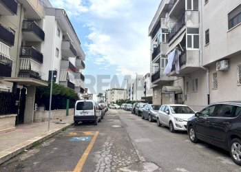 Edificio all\'aperto - Trilocale VIA CECOSLOVACCHIA
 
7, Trani - foto 41