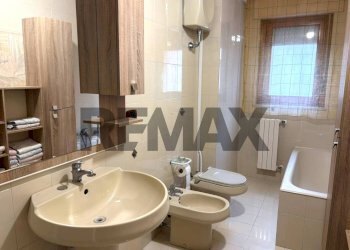 Bagno - Three-room apartment VIA CECOSLOVACCHIA
 
7, Trani - photo 17