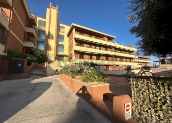 Edificio all\'aperto - Bilocale via brigata sassari, Sassari - foto 2