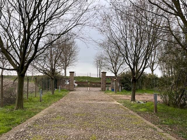 Foto 1 - Locale Commerciale Goito - foto 1