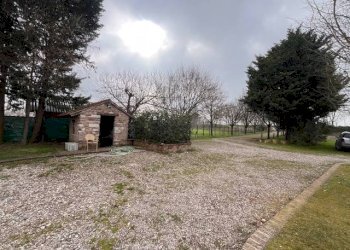 Foto 4 - Locale Commerciale Goito - foto 4