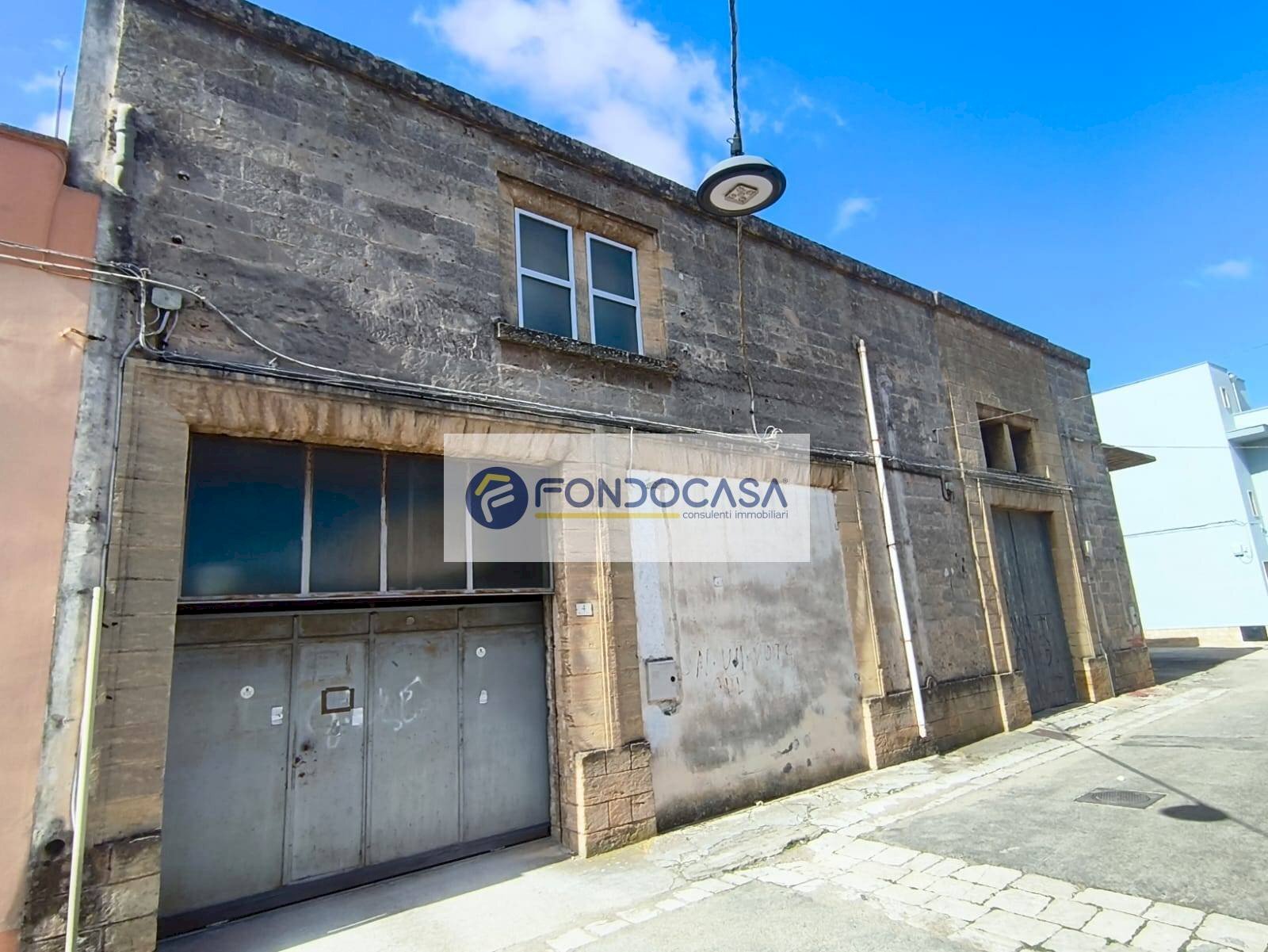 Foto 2 - Laboratorio via Sacri Cuori
 
2, Trepuzzi - foto 2