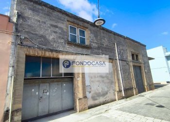 Foto 2 - Laboratorio via Sacri Cuori
 
2, Trepuzzi - foto 2