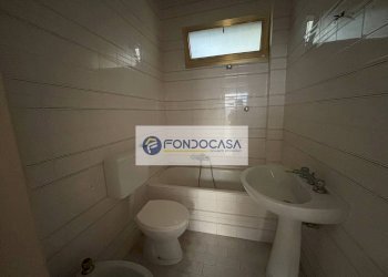 Foto 43 - Stabile - Palazzo Via Enrico Toti
 
8, Galatone - foto 43